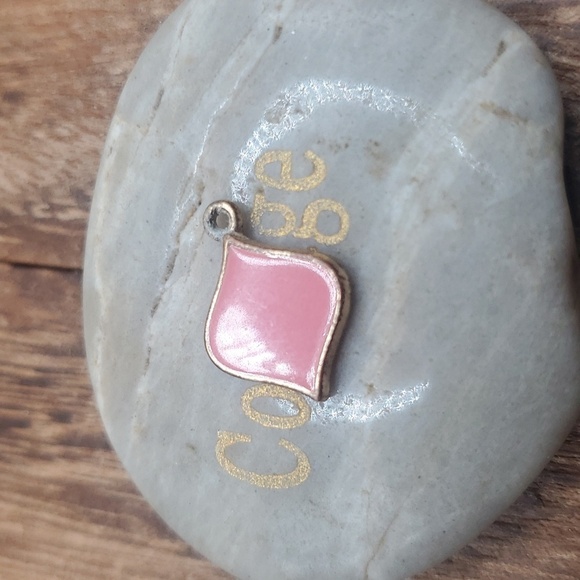 Pink drop‎ pendant
